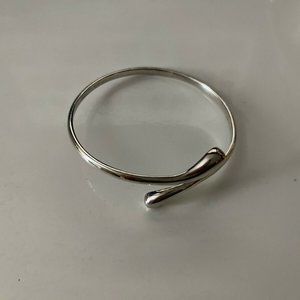 Tiffany - Elsa Peretti Elongated Teardrop Bangle